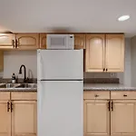 York By Modern Midstay - 3 Blocks To Cheesman #Nyb